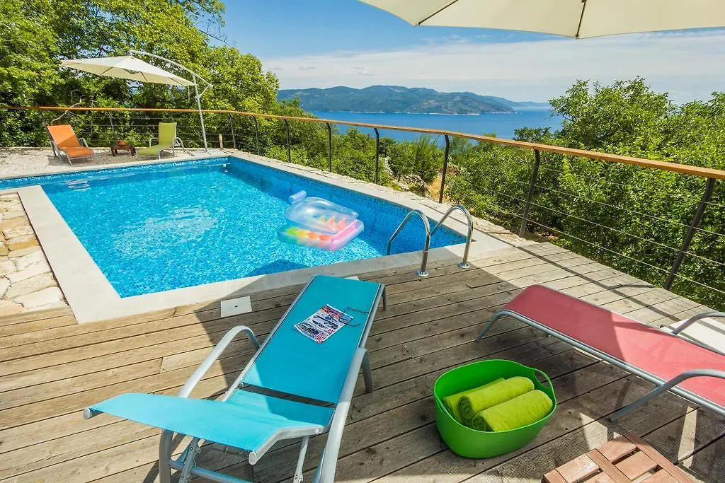 Ivanini Secluded Stone Villa With A Stunning View Brseč